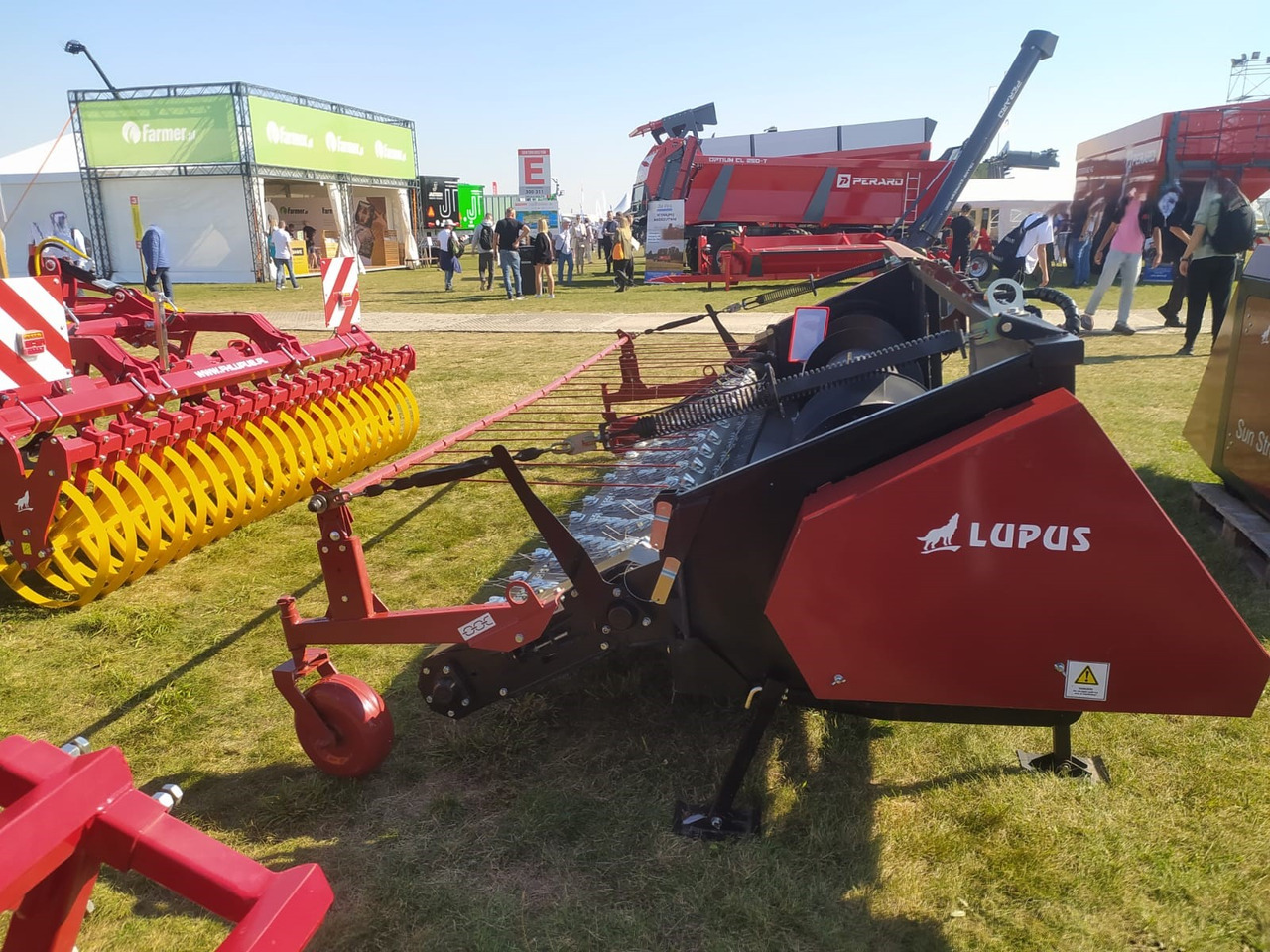 Nauja Įranga už kombainai Lupus Schwadaufnehmer / Pickup header / Ramasseurs d'andains / Recogedor de hileras / Raccoglitore di andane / Подборщик валков / Podbieracz pokosów 3,4 m: foto 10 Nauja Įranga už kombainai Lupus Schwadaufnehmer / Pickup header / Ramasseurs d'andains / Recogedor de hileras / Raccoglitore di andane / Подборщик валков / Podbieracz pokosów 3,4 m: foto 10