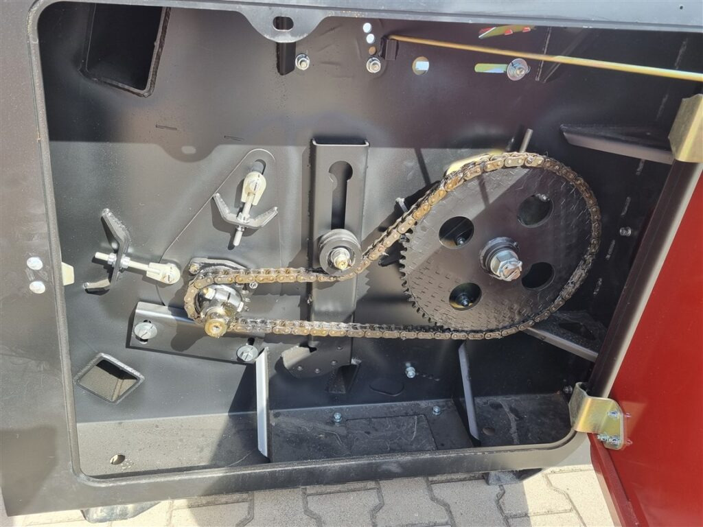 Nauja Saulėgražų pjaunamoji Lupus Sonnenblummenvorsatz / Sunflower harvester / Coupe à tournesol / Сosechadora / Macchina per la raccolta dei girasoli / Жатка для подсолнечника / Przystawka do słonecznika 6,5 m: foto 7