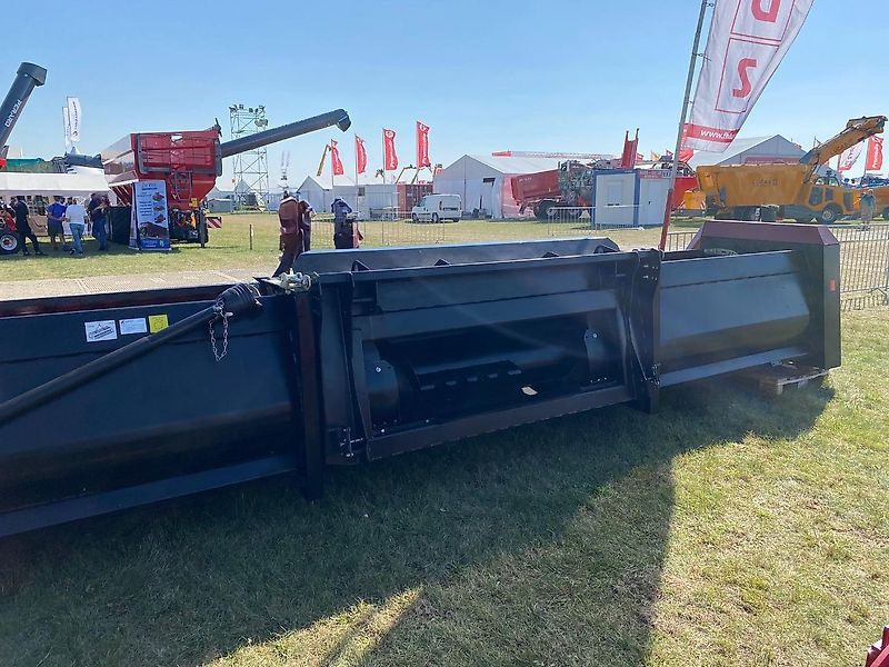 Nauja Saulėgražų pjaunamoji Lupus Sonnenblummenvorsatz / Sunflower harvester / Coupe à tournesol / Сosechadora / Macchina per la raccolta dei girasoli / Жатка для подсолнечника / Przystawka do słonecznika 6,5 m: foto 10