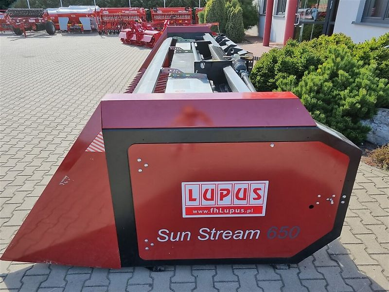 Nauja Saulėgražų pjaunamoji Lupus Sonnenblummenvorsatz / Sunflower harvester / Coupe à tournesol / Сosechadora / Macchina per la raccolta dei girasoli / Жатка для подсолнечника / Przystawka do słonecznika 6,5 m: foto 16