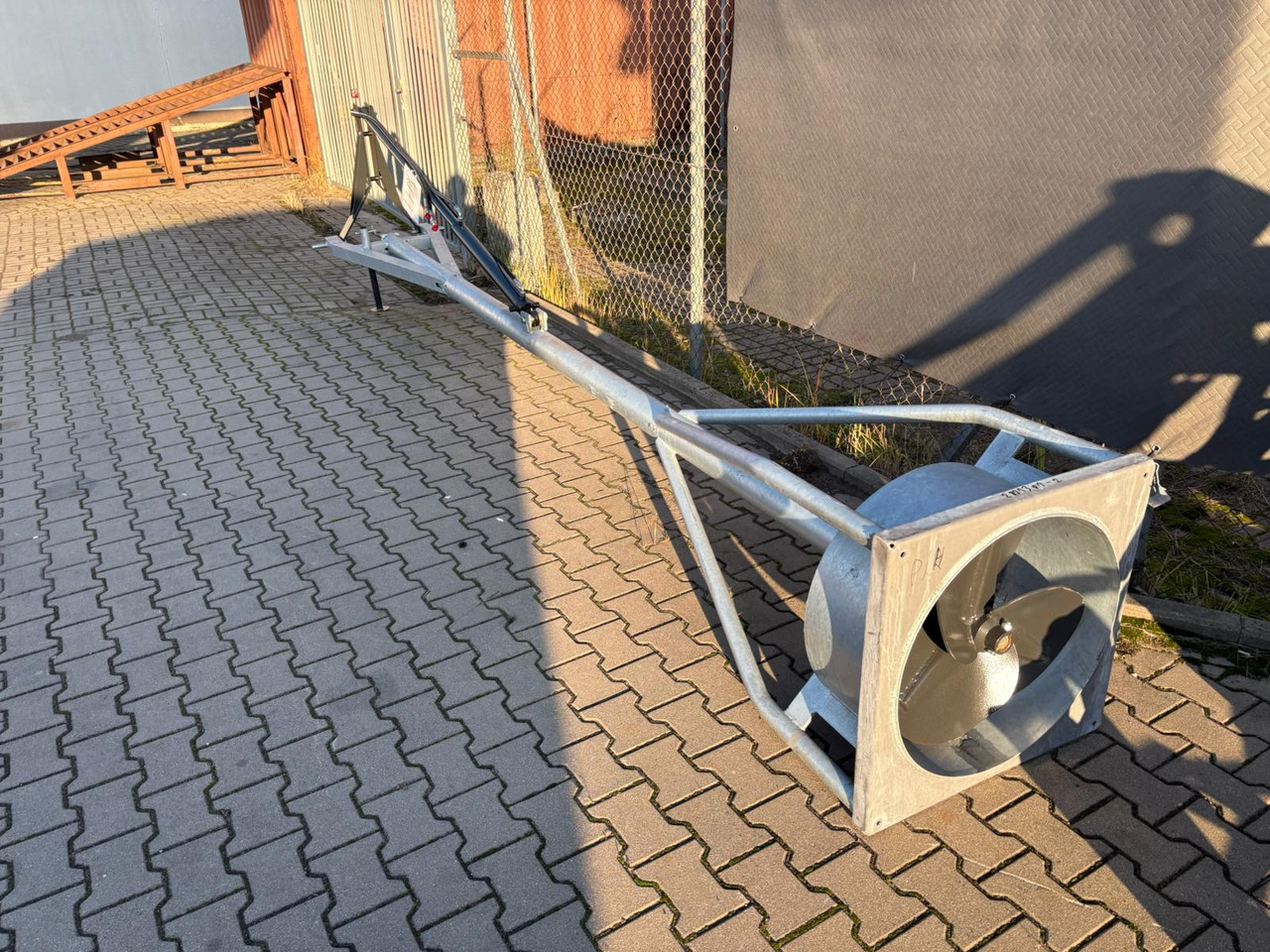 METAL-TECHNIK Güllemixer / Slurry agitator / Agitateur de lisier / Miscelatore / Смеситель жидкого удобрения / Mieszadło do gnojowicy 5,4 m - Tręšimo technika: foto 1 METAL-TECHNIK Güllemixer / Slurry agitator / Agitateur de lisier / Miscelatore / Смеситель жидкого удобрения / Mieszadło do gnojowicy 5,4 m - Tręšimo technika: foto 1