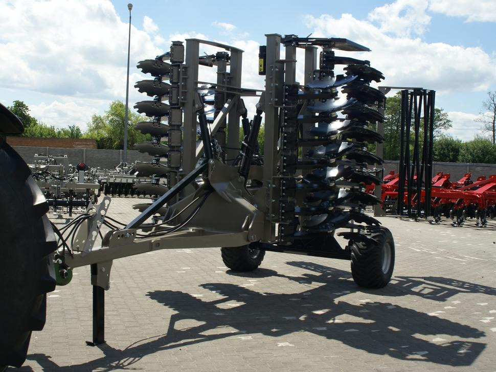 ROLEX Hydraulische Scheibenegge / Hydraulic discs harrow / Dechaumeur à disques / Erpice a dischi / Гидравлическая дисковая борона / Brona talerzowa hydraulicznie składana ciężka 4 m - Diskiniai skutikai: foto 2 ROLEX Hydraulische Scheibenegge / Hydraulic discs harrow / Dechaumeur à disques / Erpice a dischi / Гидравлическая дисковая борона / Brona talerzowa hydraulicznie składana ciężka 4 m - Diskiniai skutikai: foto 2