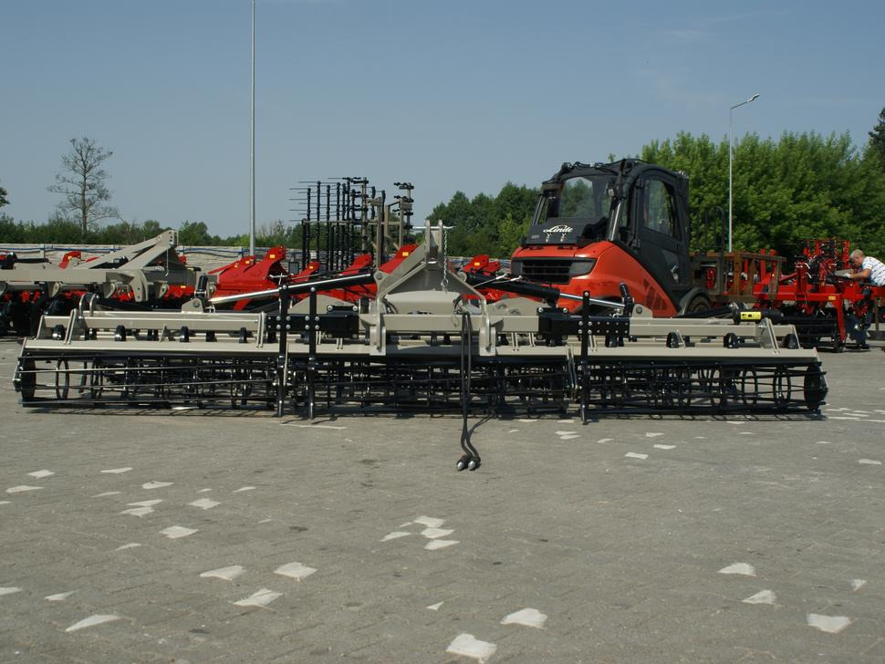 Nauja Kultivatorius ROLEX Saatbettkombination / Hydraulically cultivator / Vibroculteur / Aggregato di coltivazione /  Почвообрабатывающий гидравлический складывающийся агрегат / Agregat uprawowy hydraulicznie składany: foto 20