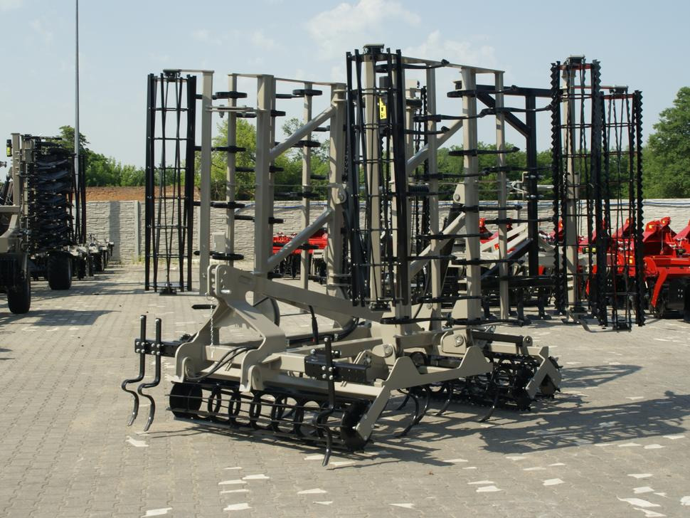 Nauja Kultivatorius ROLEX Saatbettkombination / Hydraulically cultivator / Vibroculteur / Aggregato di coltivazione /  Почвообрабатывающий гидравлический складывающийся агрегат / Agregat uprawowy hydraulicznie składany: foto 13