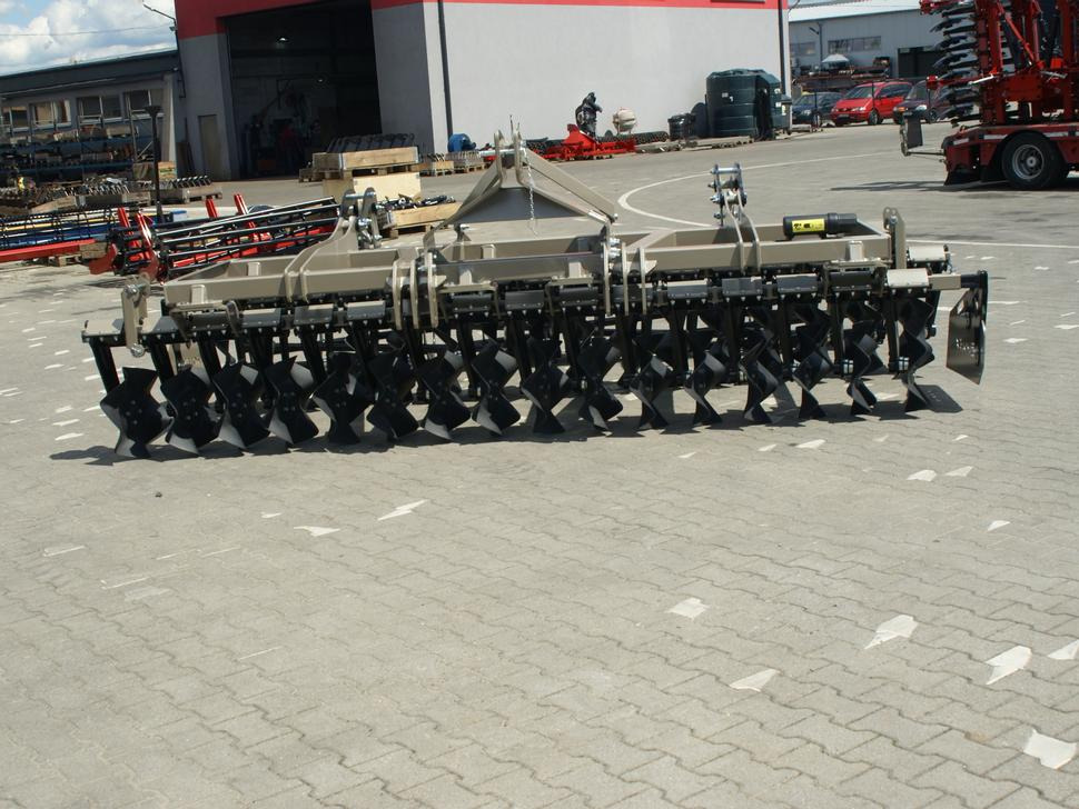 ROLEX Scheibenegge / Cross-Cutter harrow / Dechaumeur cross-cutter / Cross Cutter erpice / Борона с поперечным катком жёсткий/ Brona cross cutter sztywna 4 m - Diskiniai skutikai: foto 3 ROLEX Scheibenegge / Cross-Cutter harrow / Dechaumeur cross-cutter / Cross Cutter erpice / Борона с поперечным катком жёсткий/ Brona cross cutter sztywna 4 m - Diskiniai skutikai: foto 3