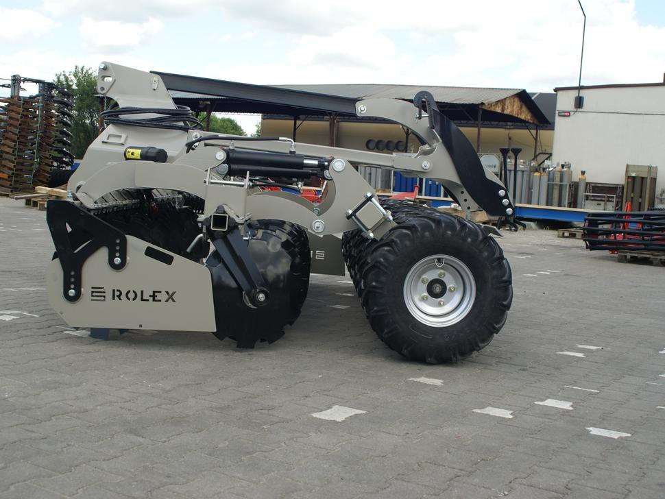 Nauja Diskiniai skutikai ROLEX Scheibenegge /  Disc harrow with hydropack and tire roller / Dechaumeur à disques / Erpice a dischi / Дисковая борона с гидропаком и колёсным катком / Agregat talerzowy uprawowy z hydropackiem i: foto 17