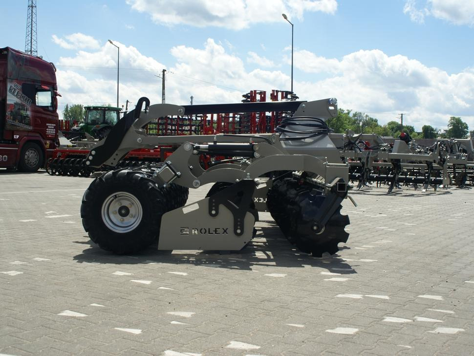 Nauja Diskiniai skutikai ROLEX Scheibenegge /  Disc harrow with hydropack and tire roller / Dechaumeur à disques / Erpice a dischi / Дисковая борона с гидропаком и колёсным катком / Agregat talerzowy uprawowy z hydropackiem i: foto 7