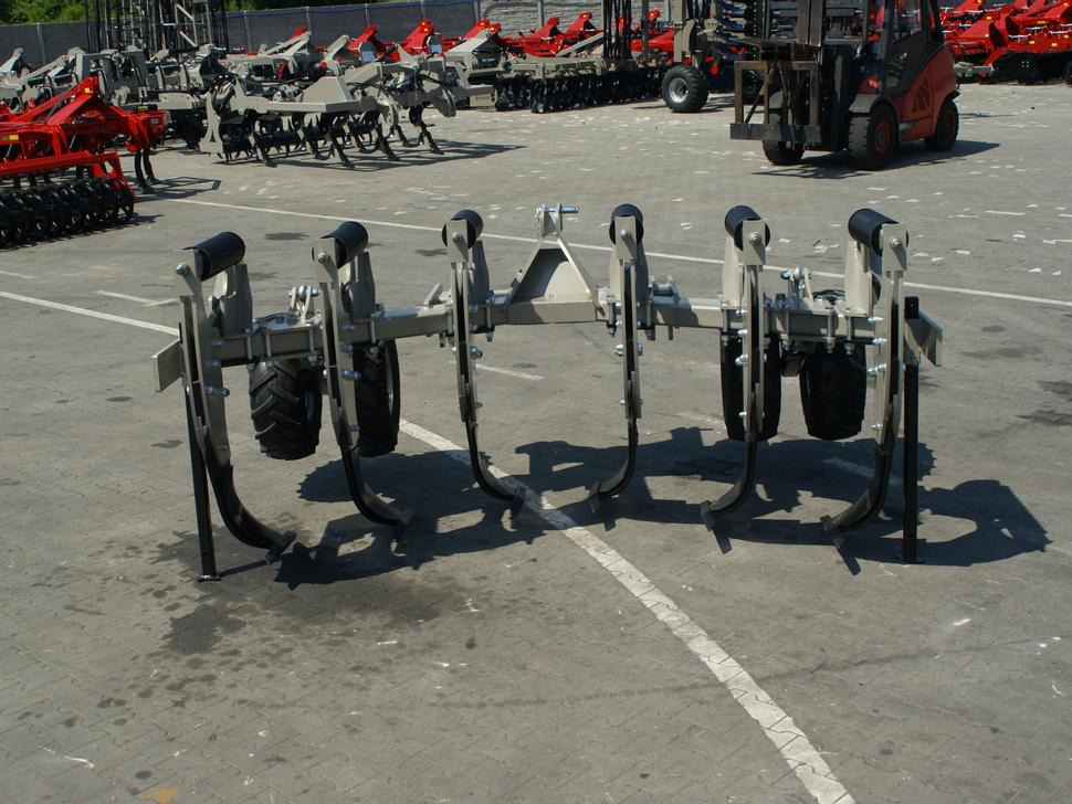 Nauja Giluminis purentuvas ROLEX Tiefenlockerer / Subsoiler / Décompacteur / Dissodatori / Subsolador / Глубокорыхлитель / Głębosz typ V 3 m: foto 15