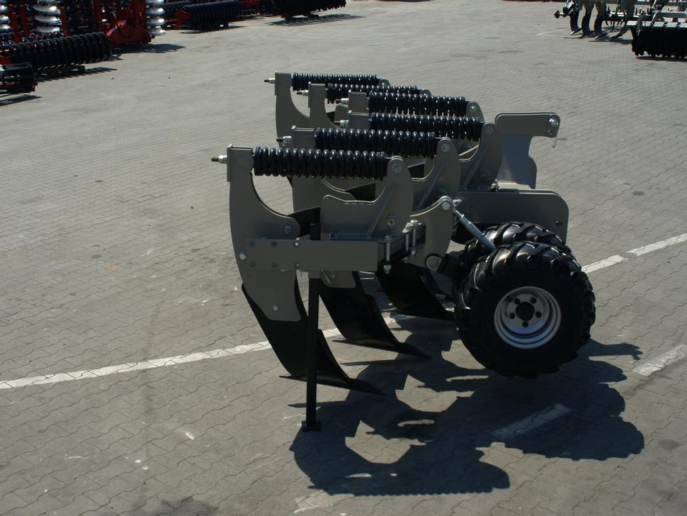 Nauja Giluminis purentuvas ROLEX Tiefenlockerer / Subsoiler / Décompacteur / Dissodatori / Subsolador / Глубокорыхлитель / Głębosz typ V 3 m: foto 10