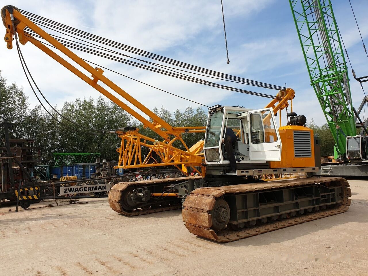 Demag CC-300 - Vikšrinis kranas: foto 2 Demag CC-300 - Vikšrinis kranas: foto 2