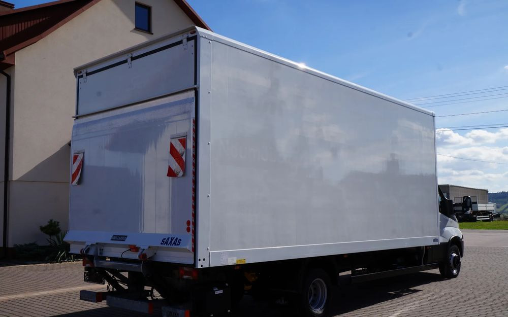 Iveco DAILY 72c18 Automat HI-MATIC Kontener 6 m 117 tys km Wzorowy Stan - Furgonas sunkvežimis: foto 4 Iveco DAILY 72c18 Automat HI-MATIC Kontener 6 m 117 tys km Wzorowy Stan - Furgonas sunkvežimis: foto 4