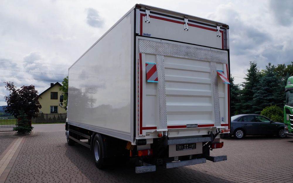 MAN TGM 18.250 / 18.290 EURO 6 KONTENER 19 PALET ŁAD. 9800 KG WINDA - Furgonas sunkvežimis: foto 3 MAN TGM 18.250 / 18.290 EURO 6 KONTENER 19 PALET ŁAD. 9800 KG WINDA - Furgonas sunkvežimis: foto 3