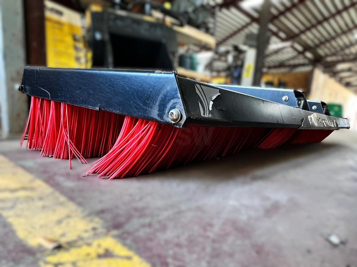 ACTISWEEP VO 2400 Méga balai pousseur pour fourches - Rotacinė šluota: foto 4 ACTISWEEP VO 2400 Méga balai pousseur pour fourches - Rotacinė šluota: foto 4