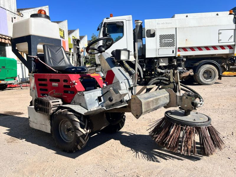 Cochet Balayeuse de désherbage automotrice Gecko (NET DE TVA) - Grindų šlavimo mašina: foto 5 Cochet Balayeuse de désherbage automotrice Gecko (NET DE TVA) - Grindų šlavimo mašina: foto 5