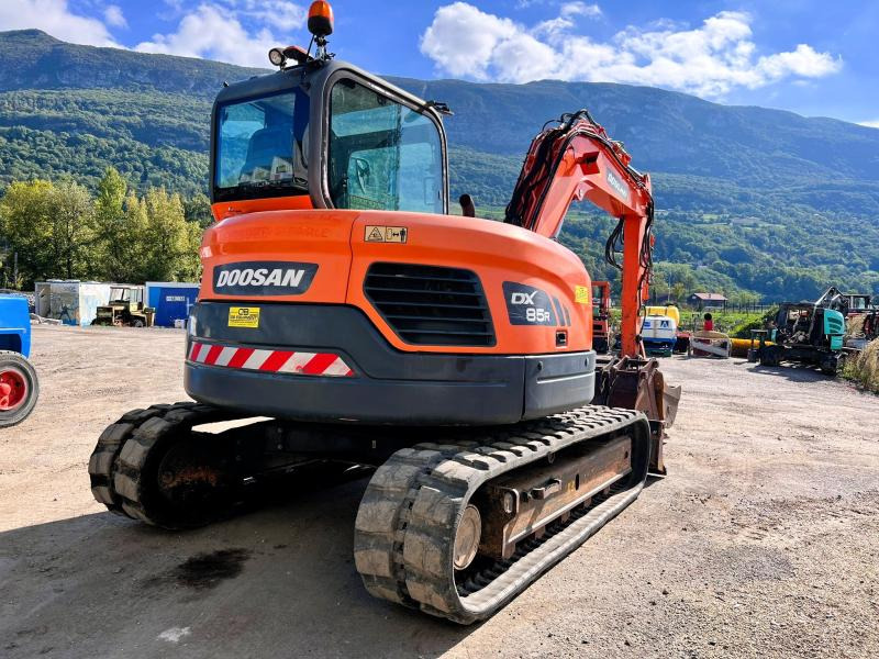 Doosan DX85R-3 PELLE A CHENILLES 8,5T PELLE A CHENILLES 8,5T - Vikšrinis ekskavatorius: foto 5 Doosan DX85R-3 PELLE A CHENILLES 8,5T PELLE A CHENILLES 8,5T - Vikšrinis ekskavatorius: foto 5