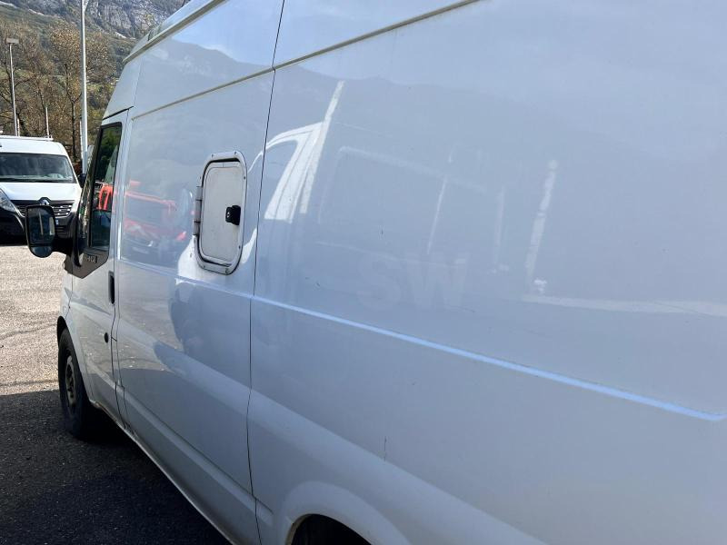 Ford Transit 2,2L TDCI 140cv Moteur HS - Mažas furgonas: foto 5 Ford Transit 2,2L TDCI 140cv Moteur HS - Mažas furgonas: foto 5