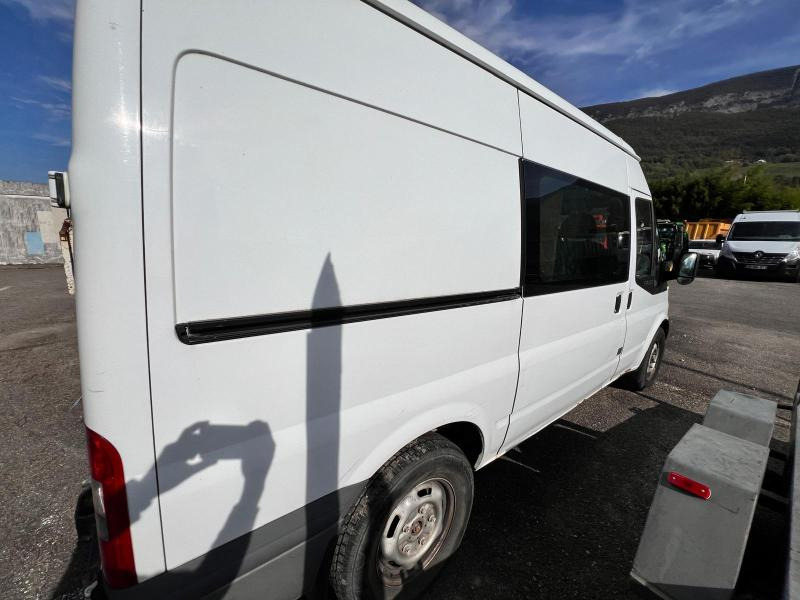 Ford Transit 2,2L TDCI 140cv Moteur HS - Mažas furgonas: foto 4 Ford Transit 2,2L TDCI 140cv Moteur HS - Mažas furgonas: foto 4