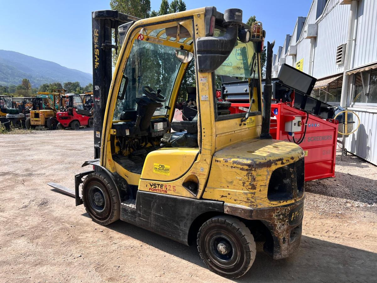 Hyster H2.5FT CHARIOT ELEVATEUR DIESEL 2,5T / 5,5m (NET DE TVA) - Dyzelinis krautuvas: foto 2 Hyster H2.5FT CHARIOT ELEVATEUR DIESEL 2,5T / 5,5m (NET DE TVA) - Dyzelinis krautuvas: foto 2