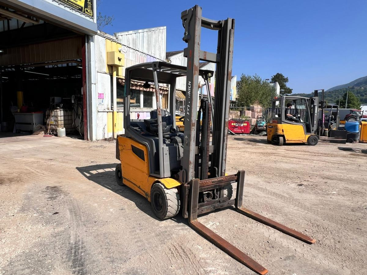 Jungheinrich EFG318 400ZZ Chariot élévateur électrique 1,8T - Elektrinis krautuvas: foto 4 Jungheinrich EFG318 400ZZ Chariot élévateur électrique 1,8T - Elektrinis krautuvas: foto 4