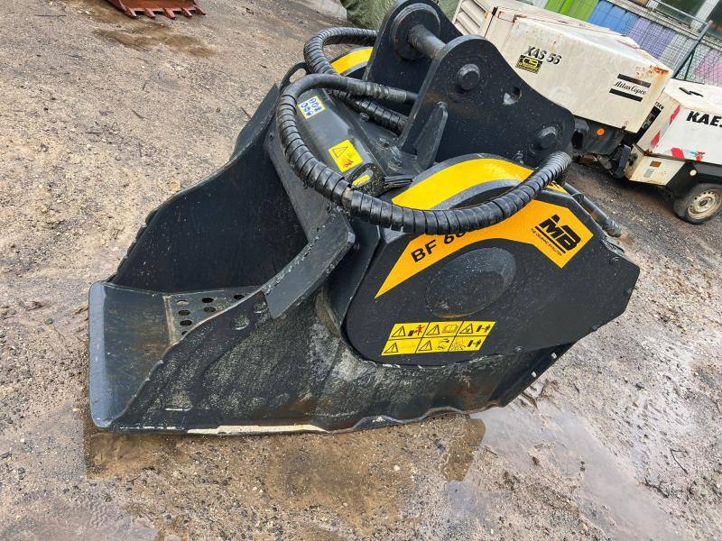 Godet concasseur MB BF60 pour pelle de 10t à 20t (Net de TVA) - Kita technika: foto 2 Godet concasseur MB BF60 pour pelle de 10t à 20t (Net de TVA) - Kita technika: foto 2