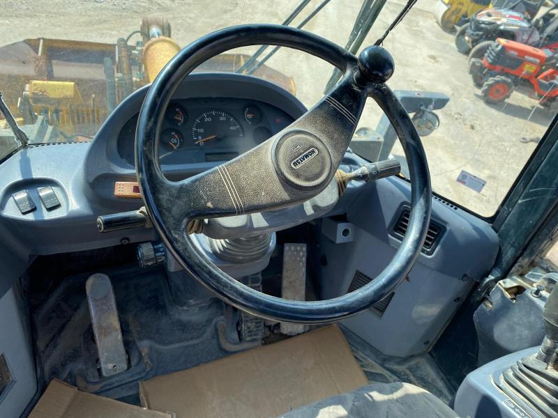 Ratinis krautuvas Komatsu WA250-5H Chargeuse à pneus: foto 11