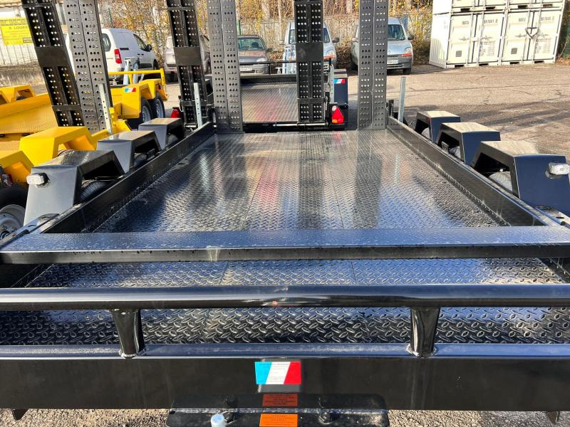 Moiroud TR3500 3 ESSIEUX 3T5 NEUVE MOIROUD NOIRE LARGE - Priekaba spec technikai: foto 5 Moiroud TR3500 3 ESSIEUX 3T5 NEUVE MOIROUD NOIRE LARGE - Priekaba spec technikai: foto 5