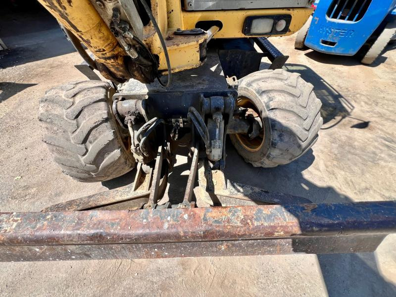 Ratinis ekskavatorius New Holland MH 2.6 PELLE A PNEUS 10T: foto 9