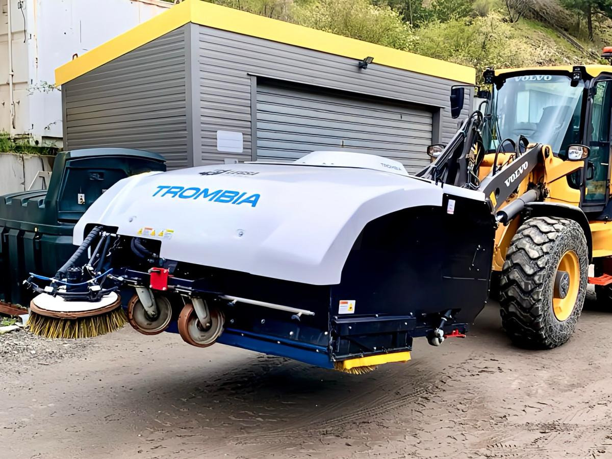 TROMBIA Balayeuse 220 - Rotacinė šluota: foto 2 TROMBIA Balayeuse 220 - Rotacinė šluota: foto 2