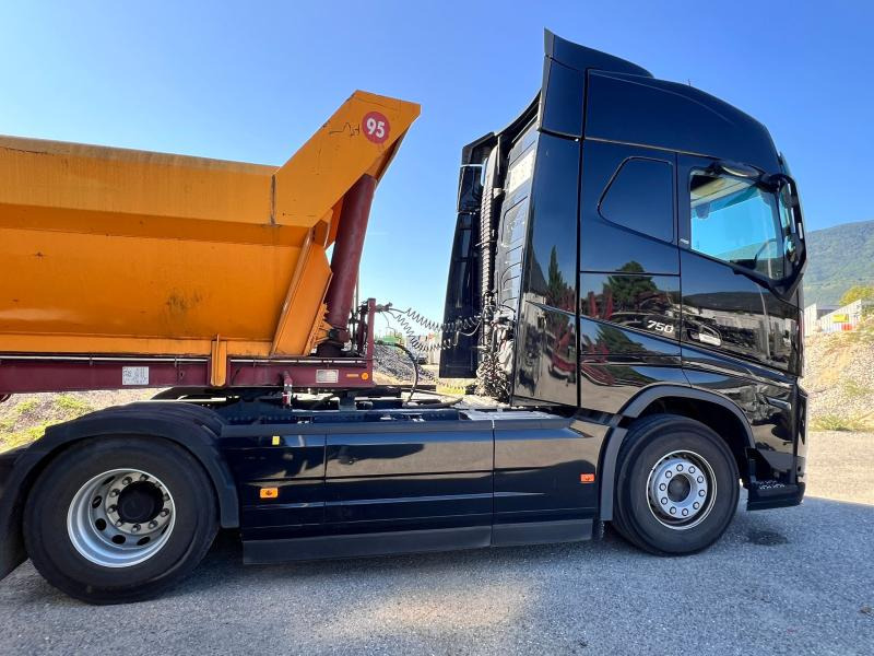 Volvo FH16 750cv 4x2 Cabine Glob Hydraulique - Vilkikas: foto 4 Volvo FH16 750cv 4x2 Cabine Glob Hydraulique - Vilkikas: foto 4