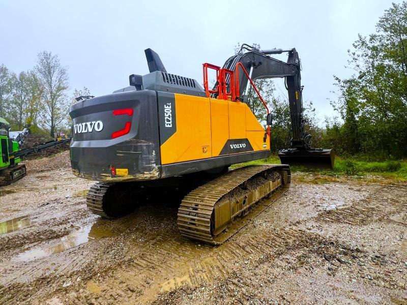 Volvo EC250EL PELLE 29T - Vikšrinis ekskavatorius: foto 3 Volvo EC250EL PELLE 29T - Vikšrinis ekskavatorius: foto 3