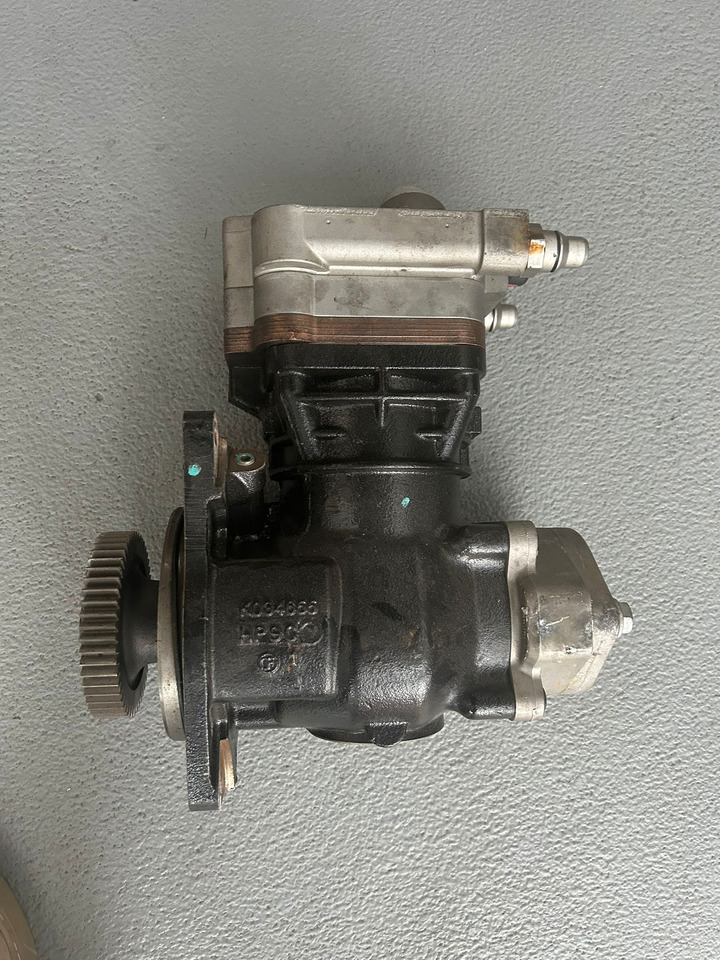 MERCEDES-BENZ KNORR-BREMSE-BENDIX- A0011304515 - Kompresorius: foto 1 MERCEDES-BENZ KNORR-BREMSE-BENDIX- A0011304515 - Kompresorius: foto 1