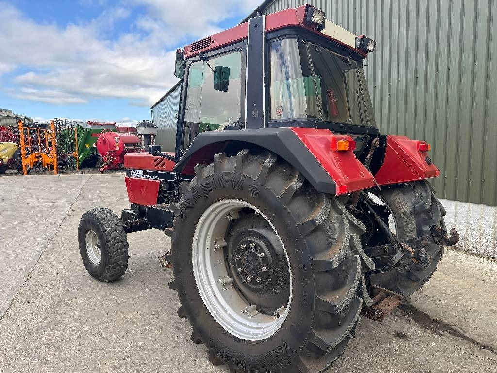 Case IH International 1056XL - Traktorius: foto 2 Case IH International 1056XL - Traktorius: foto 2