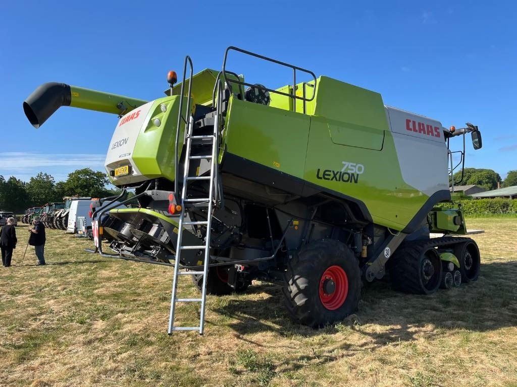 Claas 750TT c/w V900 Header - Derliaus nuėmimo kombainas: foto 4 Claas 750TT c/w V900 Header - Derliaus nuėmimo kombainas: foto 4