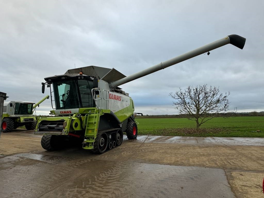 Claas Lexion 600 TT - Derliaus nuėmimo kombainas: foto 1 Claas Lexion 600 TT - Derliaus nuėmimo kombainas: foto 1