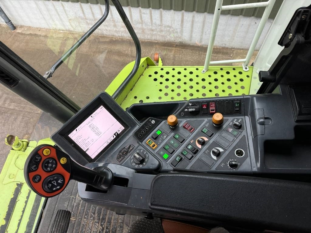 Claas Lexion 600 TT - Derliaus nuėmimo kombainas: foto 5 Claas Lexion 600 TT - Derliaus nuėmimo kombainas: foto 5
