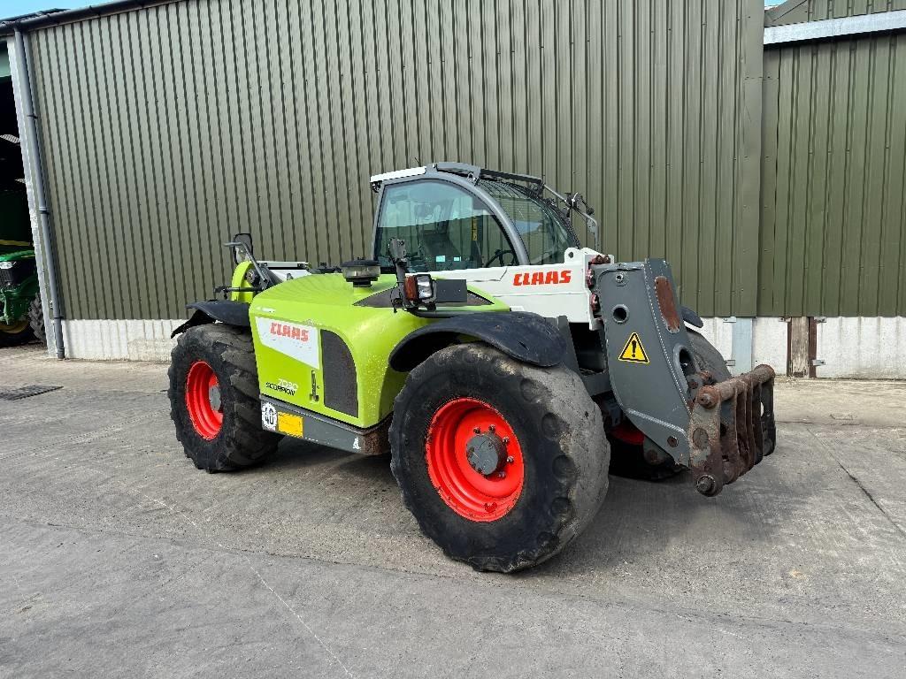 Claas Scorpion 7030 Variopower - Teleskopinis krautuvas: foto 1 Claas Scorpion 7030 Variopower - Teleskopinis krautuvas: foto 1