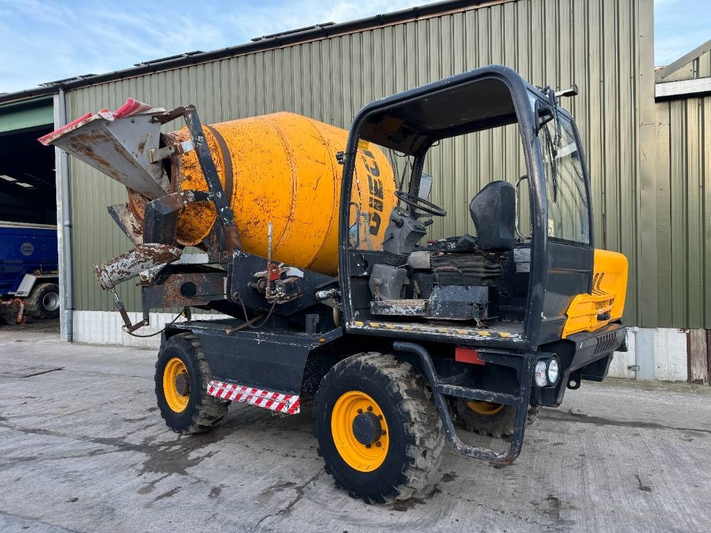 Dieci LH 683 Self Propelled Cement Mixer - Betonvežis: foto 4 Dieci LH 683 Self Propelled Cement Mixer - Betonvežis: foto 4