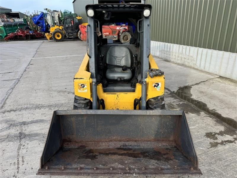 Gehl Gehl R135 Skid Steer - Mini krautuvas: foto 5 Gehl Gehl R135 Skid Steer - Mini krautuvas: foto 5