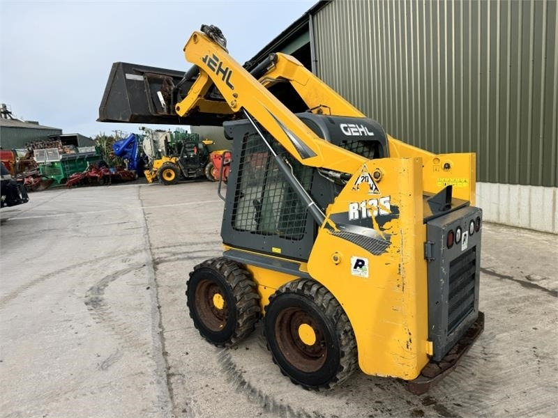 Gehl R135 Skid Steer  - Mini krautuvas: foto 2 Gehl R135 Skid Steer  - Mini krautuvas: foto 2