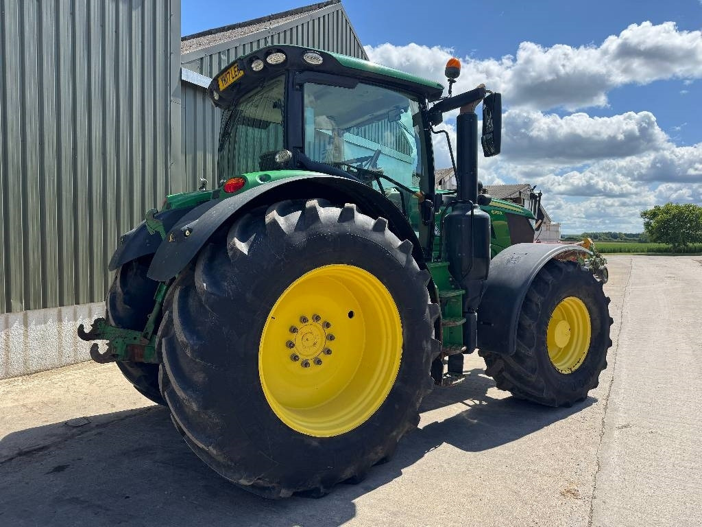 John Deere 6215 R AutoPower - Traktorius: foto 4 John Deere 6215 R AutoPower - Traktorius: foto 4
