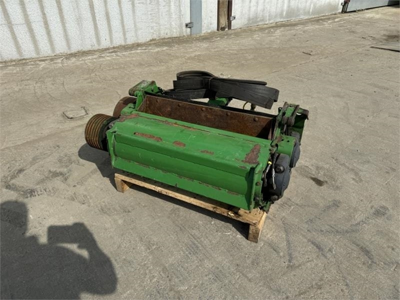 John Deere Kernal Processor - Priekaba rinktuvė: foto 1 John Deere Kernal Processor - Priekaba rinktuvė: foto 1