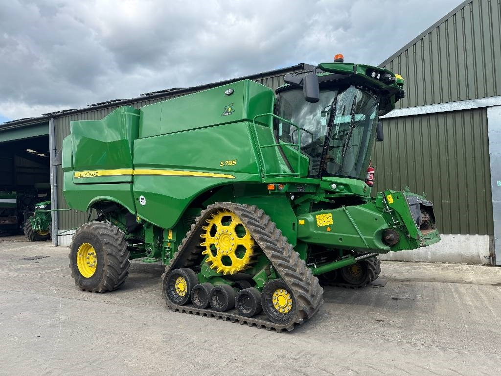 John Deere S785 4WD c/w 735D Header - Derliaus nuėmimo kombainas: foto 3 John Deere S785 4WD c/w 735D Header - Derliaus nuėmimo kombainas: foto 3