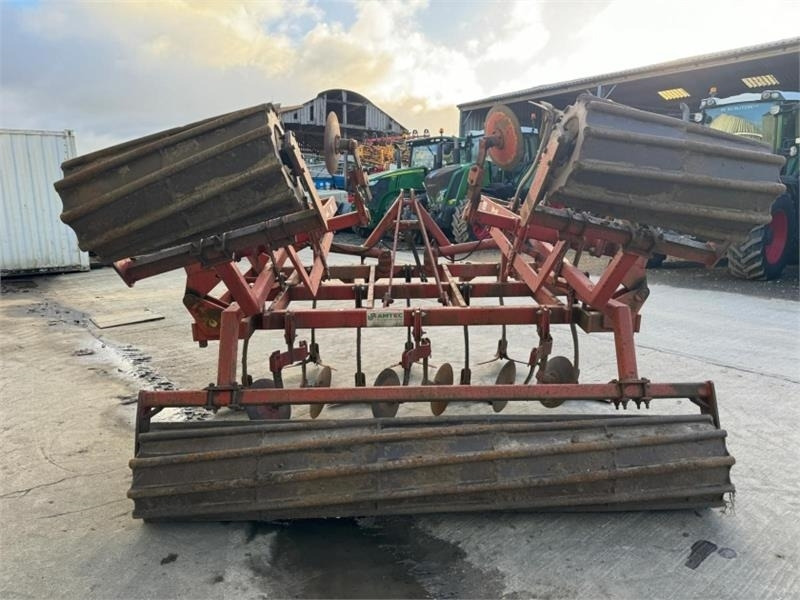 Knoche Knoche 4.5m Folding Cultivator - Žemės dirbimo freza: foto 5 Knoche Knoche 4.5m Folding Cultivator - Žemės dirbimo freza: foto 5