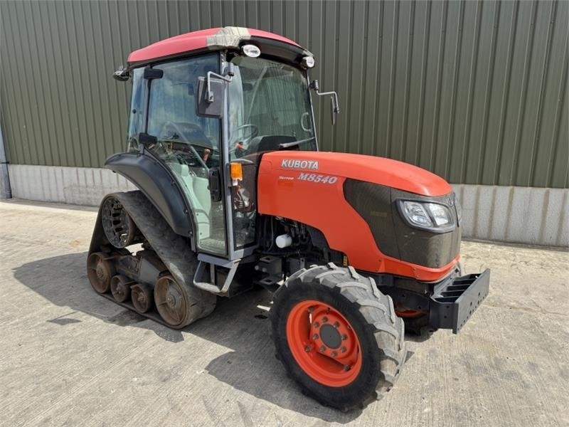 Kubota M8540 Narrow Half Track *85 HP* - Traktorius: foto 3 Kubota M8540 Narrow Half Track *85 HP* - Traktorius: foto 3