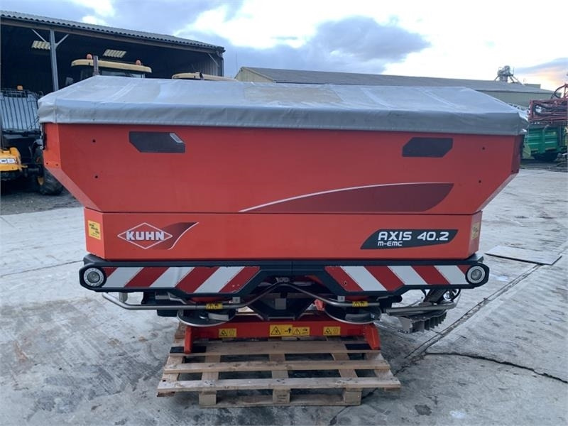 Kuhn Axis 40.2 M-EMC Fert Spreader - Trąšų barstytuvas: foto 4 Kuhn Axis 40.2 M-EMC Fert Spreader - Trąšų barstytuvas: foto 4