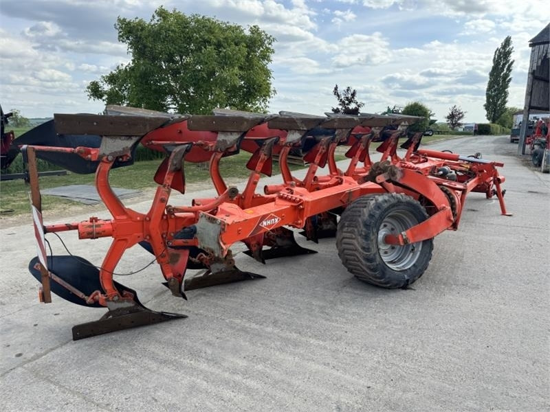 Kuhn VT1180M6H 5+1 Semi Mounted Plough - Plūgas: foto 2 Kuhn VT1180M6H 5+1 Semi Mounted Plough - Plūgas: foto 2
