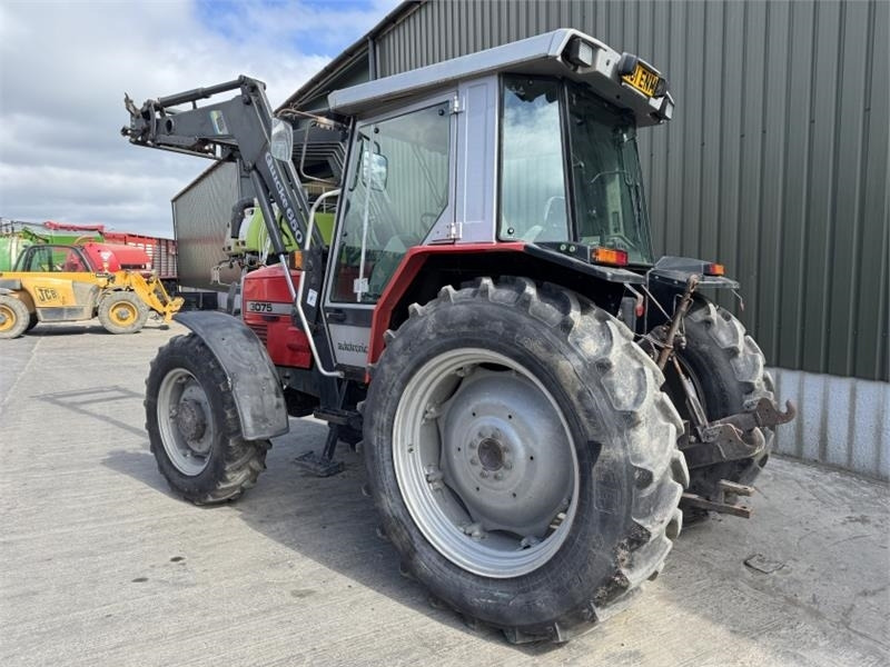 Massey Ferguson 3075 Dynashift *Low Hours* - Traktorius: foto 2 Massey Ferguson 3075 Dynashift *Low Hours* - Traktorius: foto 2