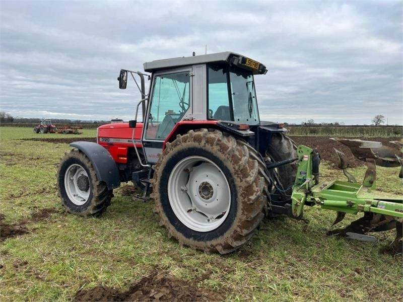 Massey Ferguson 3120 Dynashift - Traktorius: foto 2 Massey Ferguson 3120 Dynashift - Traktorius: foto 2