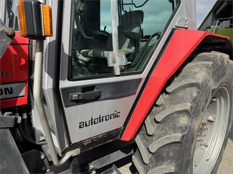 Traktorius Massey Ferguson Massey Ferguson 3075 Dynashift *Low Hours*: foto 11