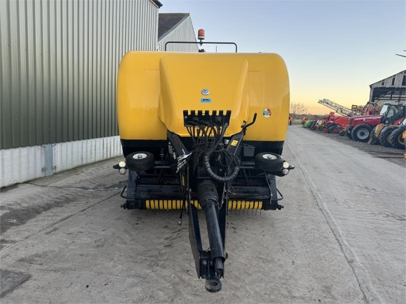 New Holland BB9060 Baler - Stačiakampių ryšulių presas: foto 5 New Holland BB9060 Baler - Stačiakampių ryšulių presas: foto 5